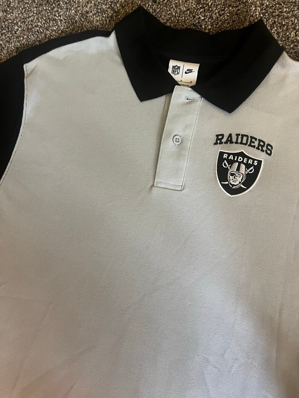 Nike NFL Medium Las Vegas Raiders Gray Polo (NWT)